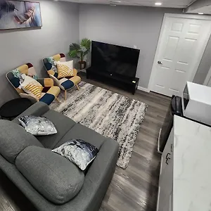  Guest house Entire Basement With Private Entrance