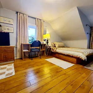  Guest house Merj's In Wolesly